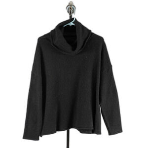 Dreamers turtleneck black sweater size M